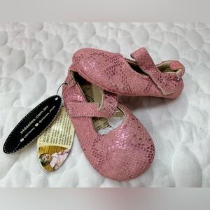 Old soles Australia New with tags Pink Baby Shoes with Strap